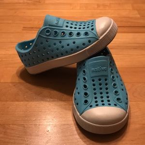 Native shoes size 5 child